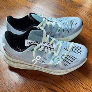 On Running Women's Cloudsurfer